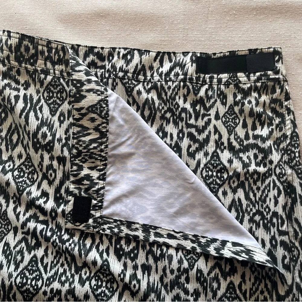 Ripskirt Hawaii Monochrome Asymmetrical‎ Skirt
